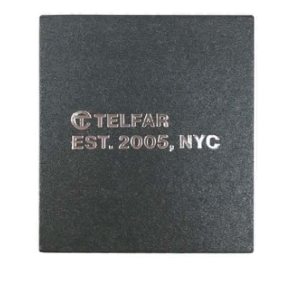 🛑SOLD🛑 NEW😍👑 Authentic Gold TELFAR logo stud earrings - Picture 2 of 10